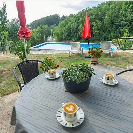 House Honey Lovreć